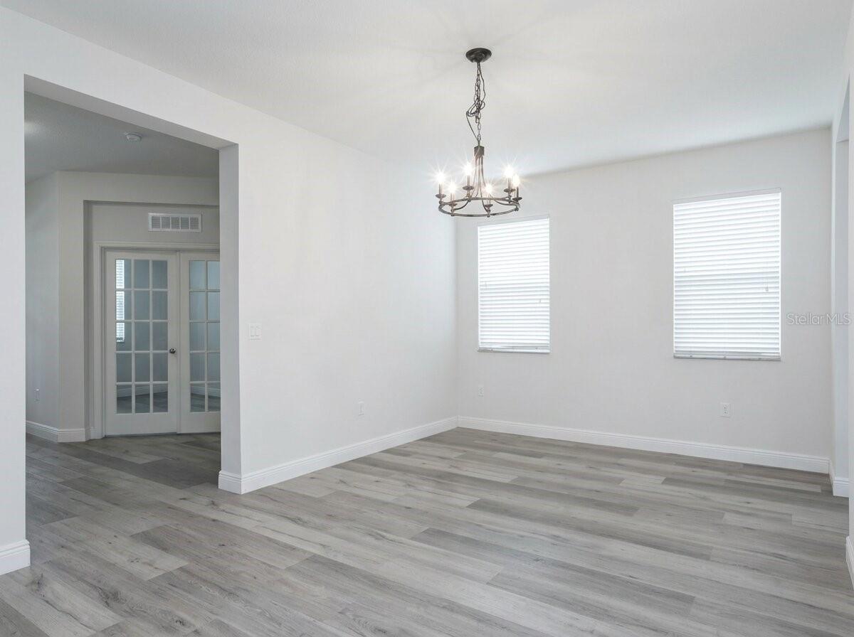 11926 Verrazano Dr Property Photo 8