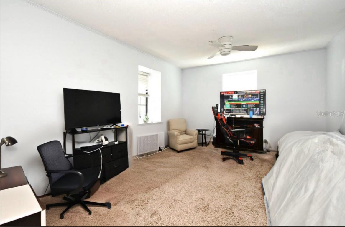 822 State Ave Property Photo 16