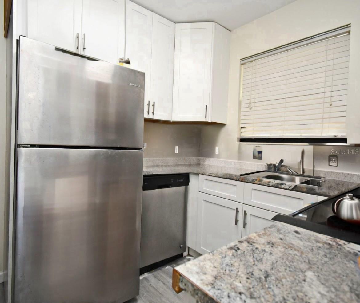 822 State Ave Property Photo 20