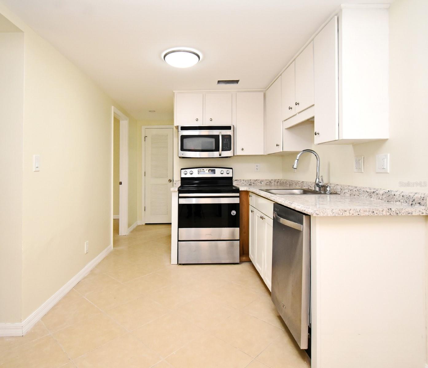 822 State Ave Property Photo 29