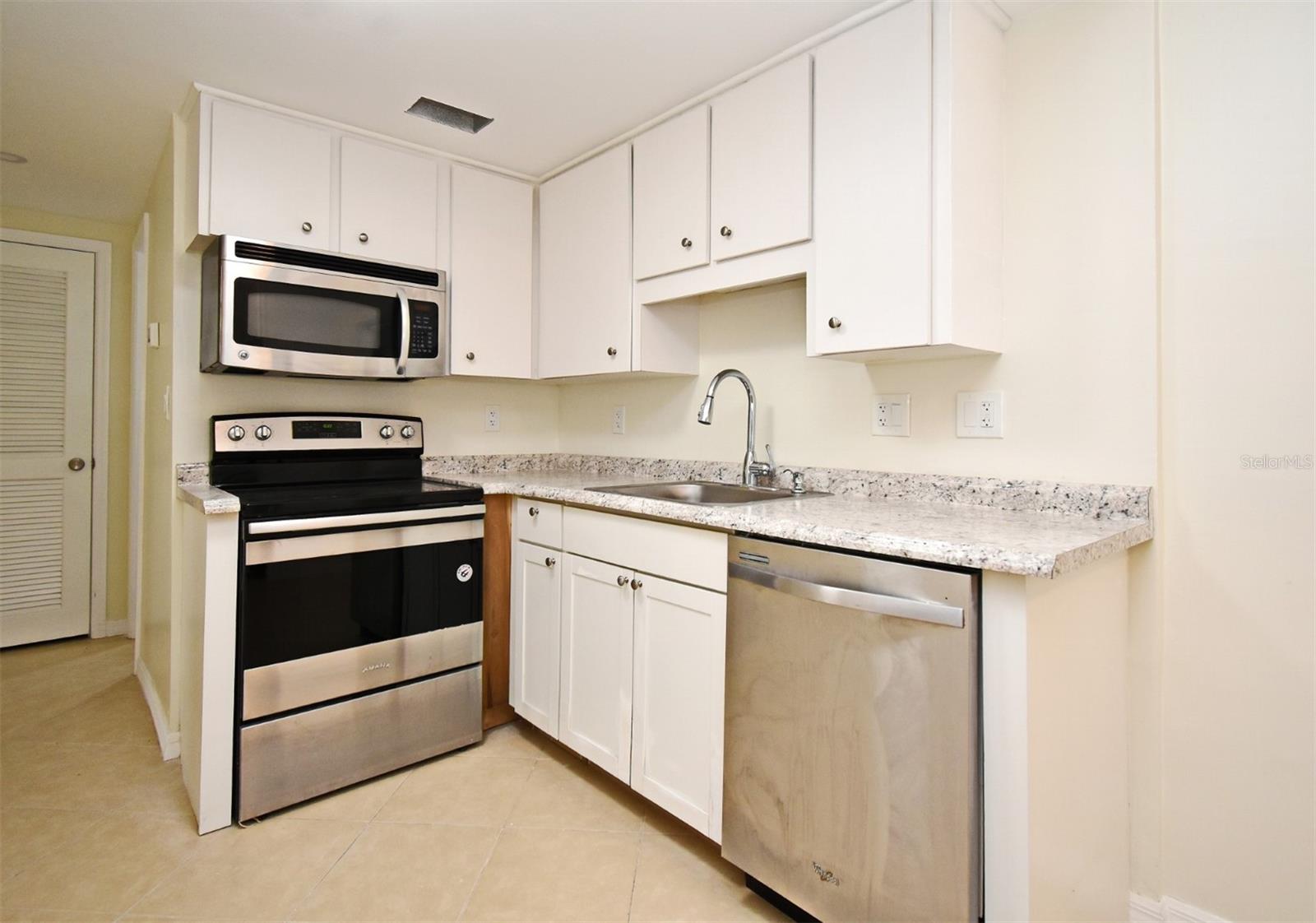 822 State Ave Property Photo 30