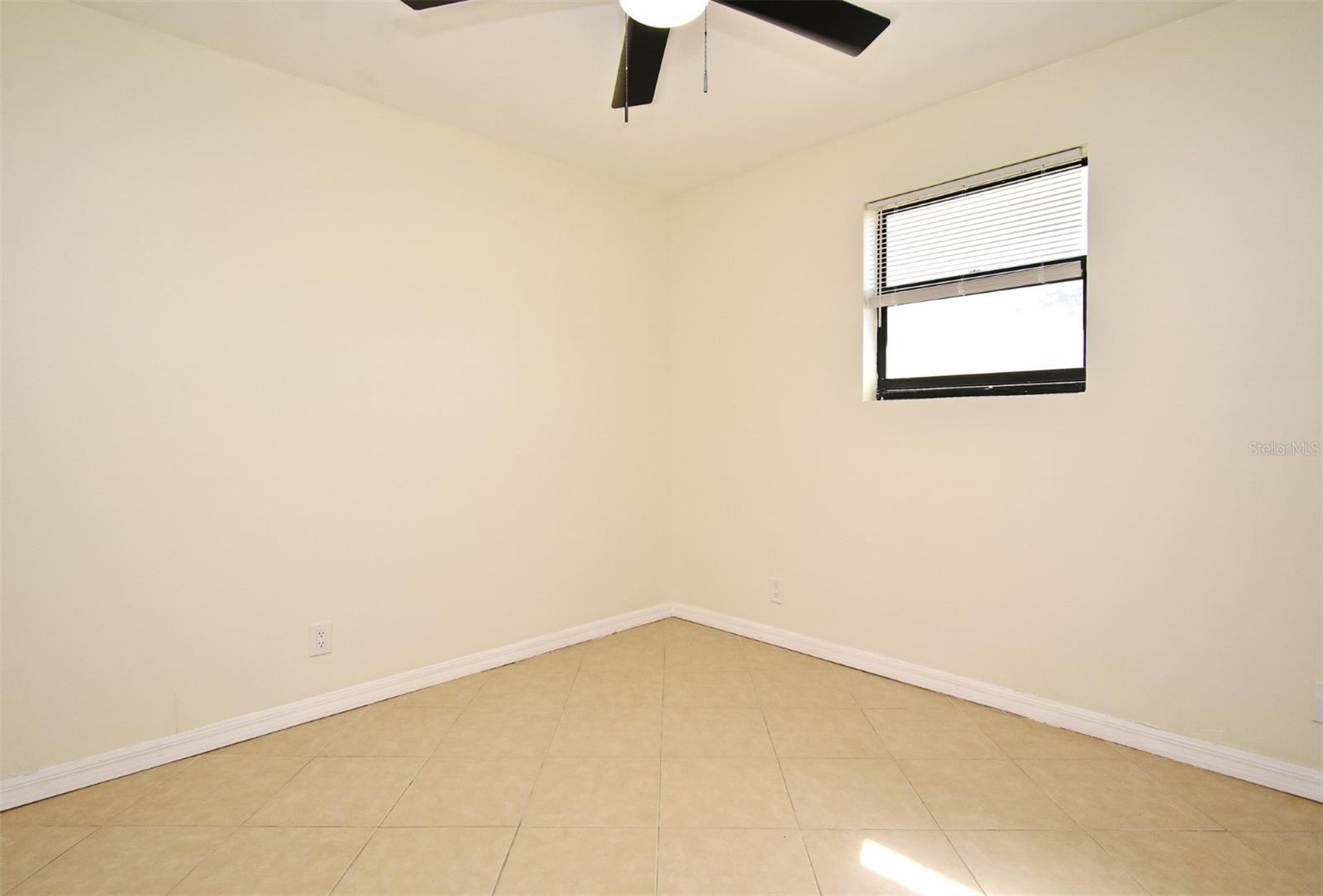 822 State Ave Property Photo 32