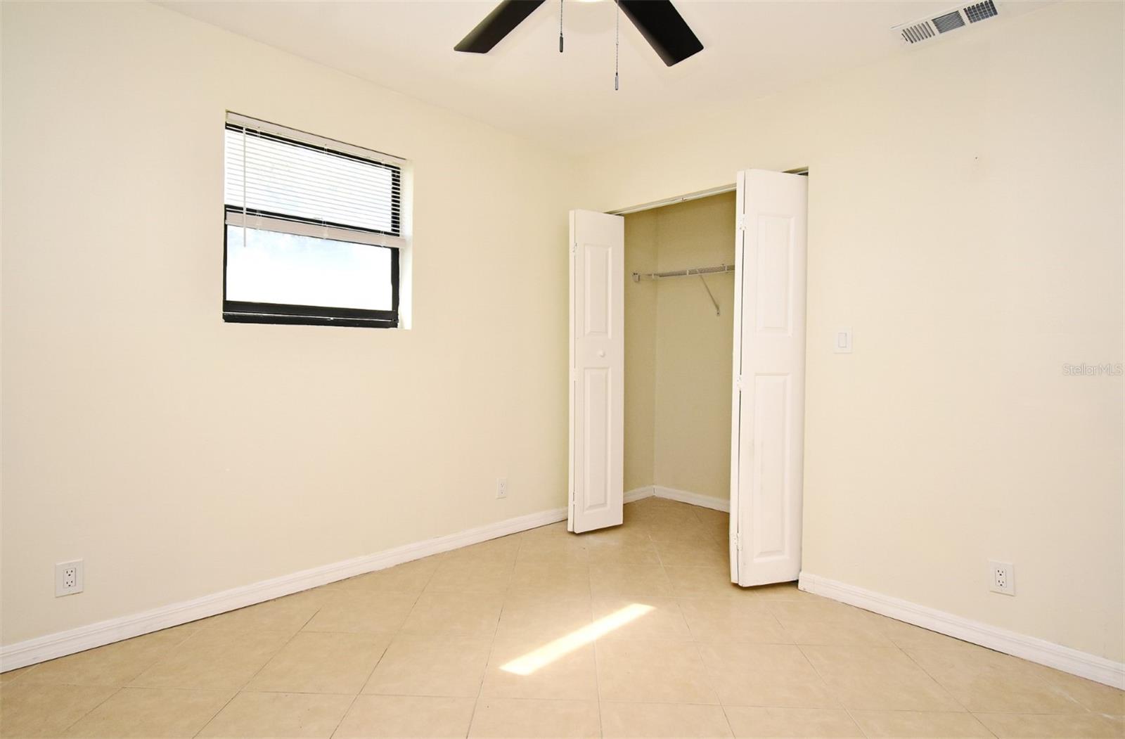 822 State Ave Property Photo 33