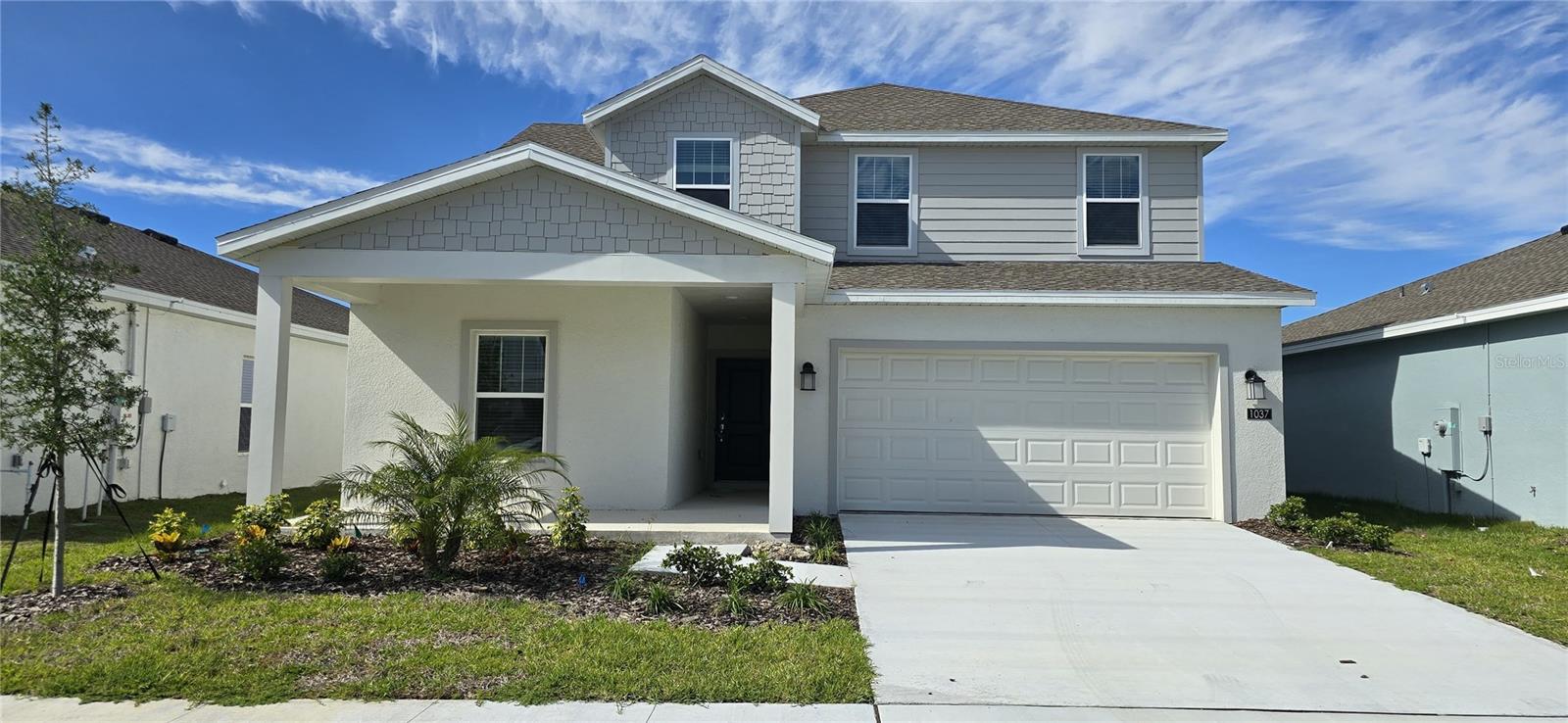 1037 Holden Way Property Photo