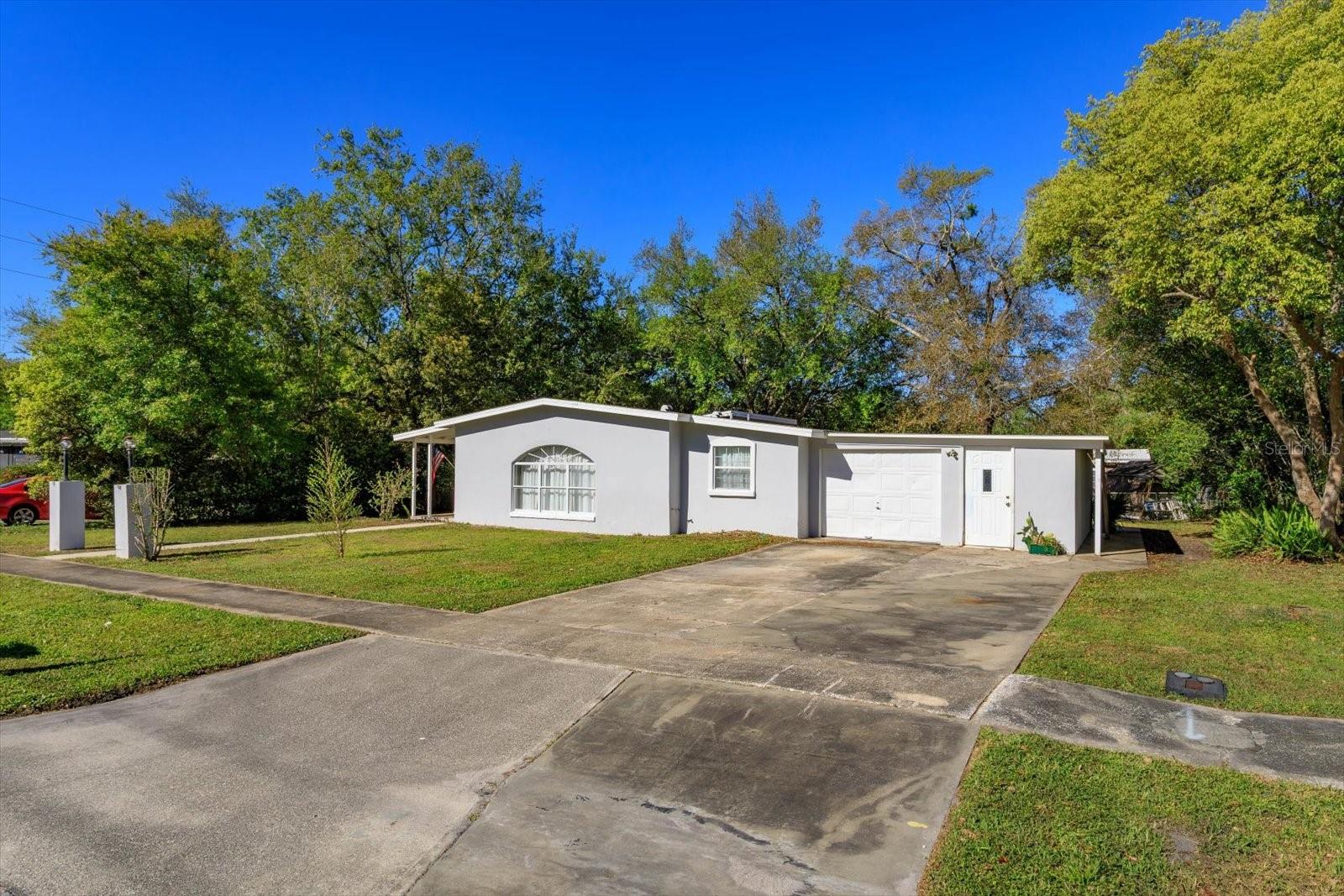 1132 W Page Dr Property Photo