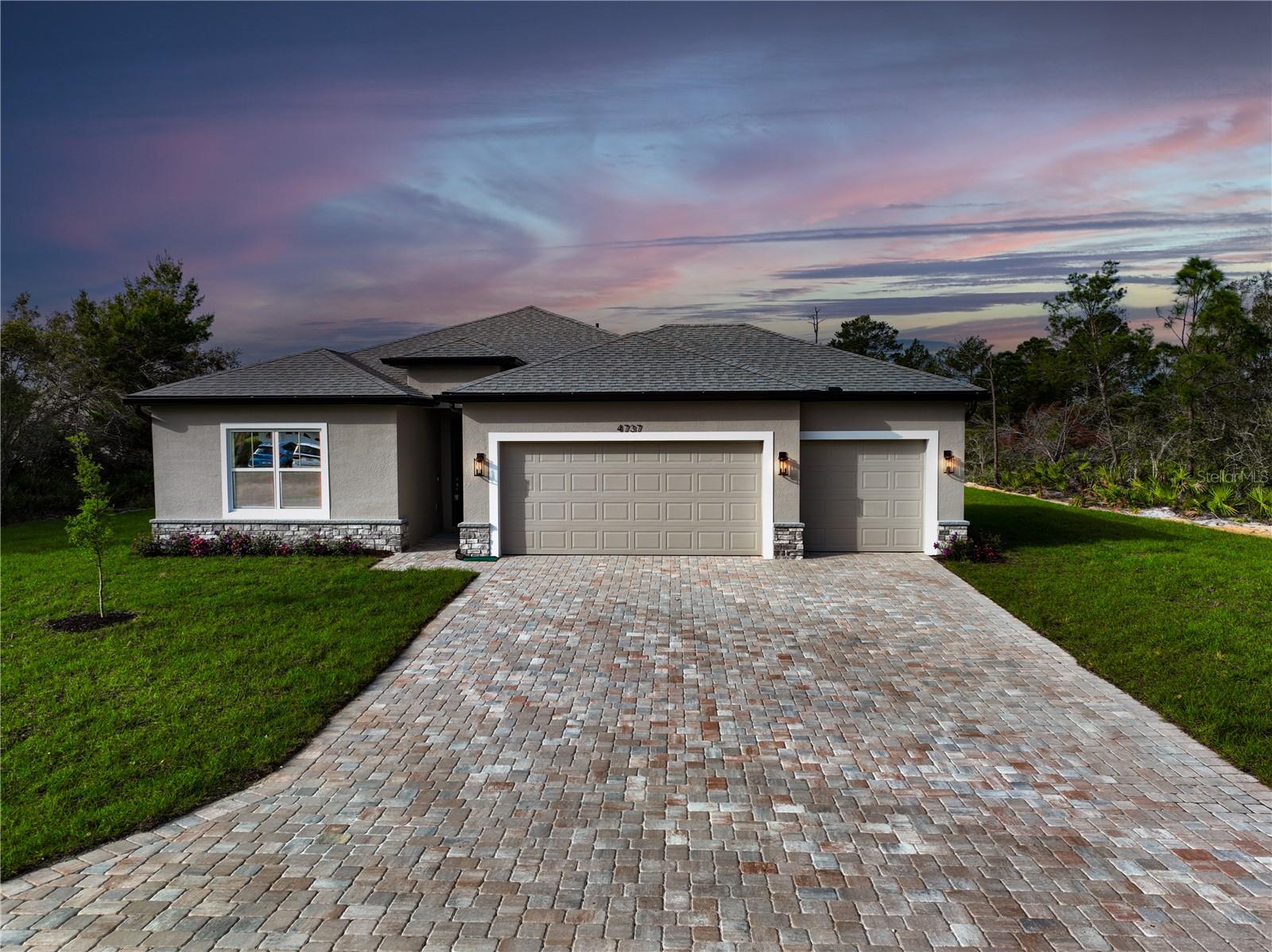 4737 Myrtle Beach Dr Property Photo