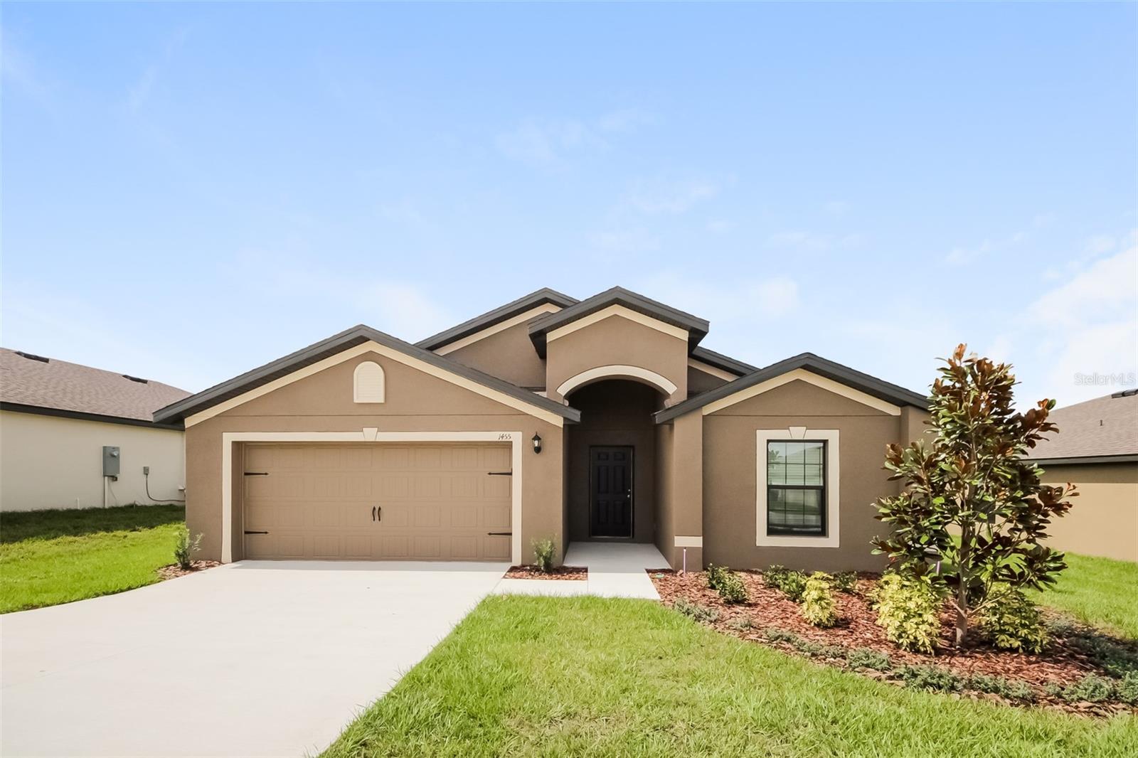1455 Swan Lake Cir Property Photo