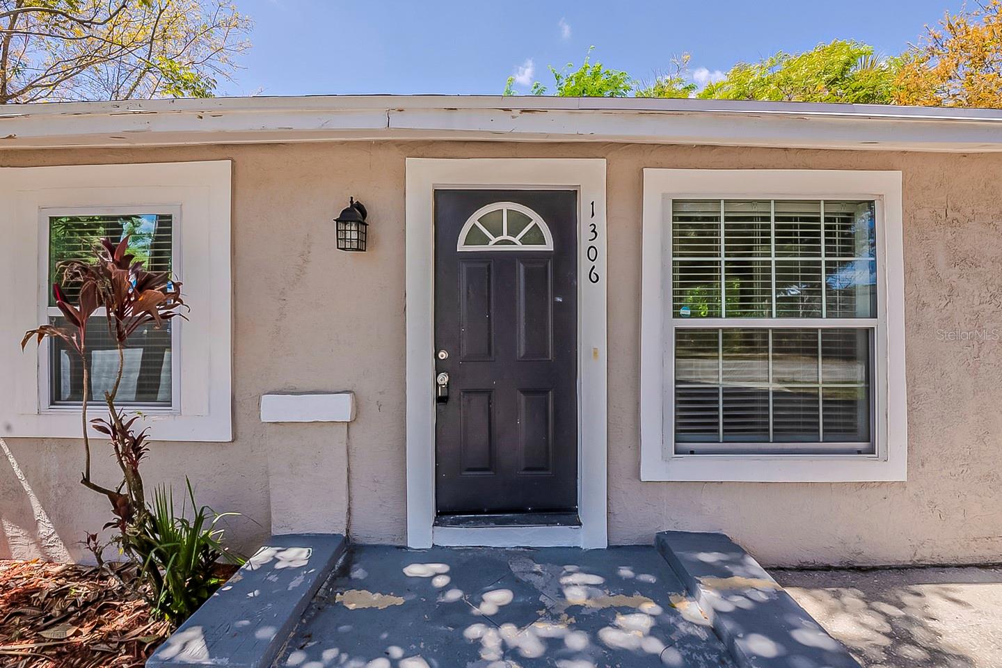 1306 Shepherd Ave Property Photo 6