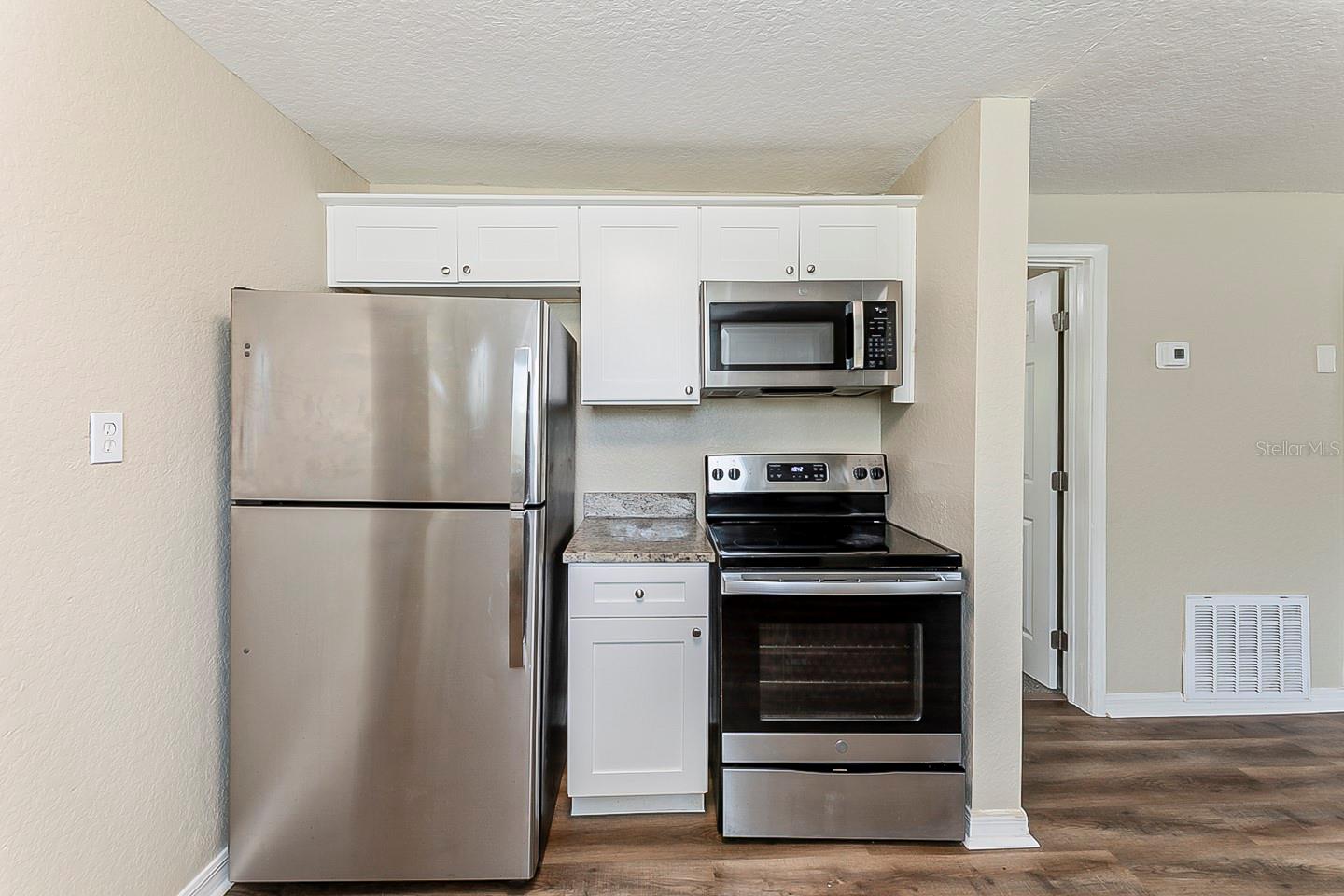 1306 Shepherd Ave Property Photo 9