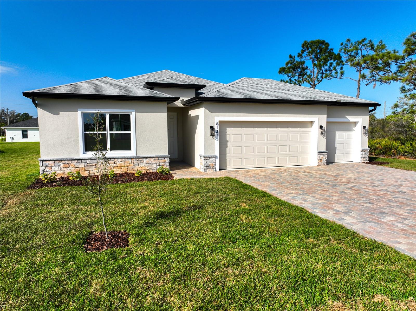 6137 Monegro St Property Photo