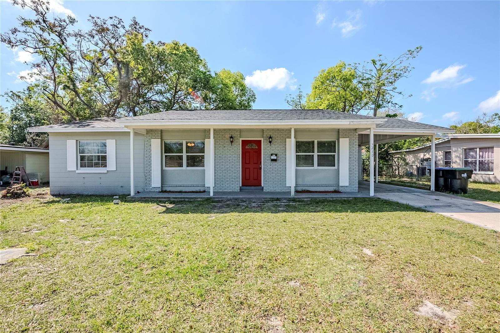 5210 Grandview Dr Property Photo
