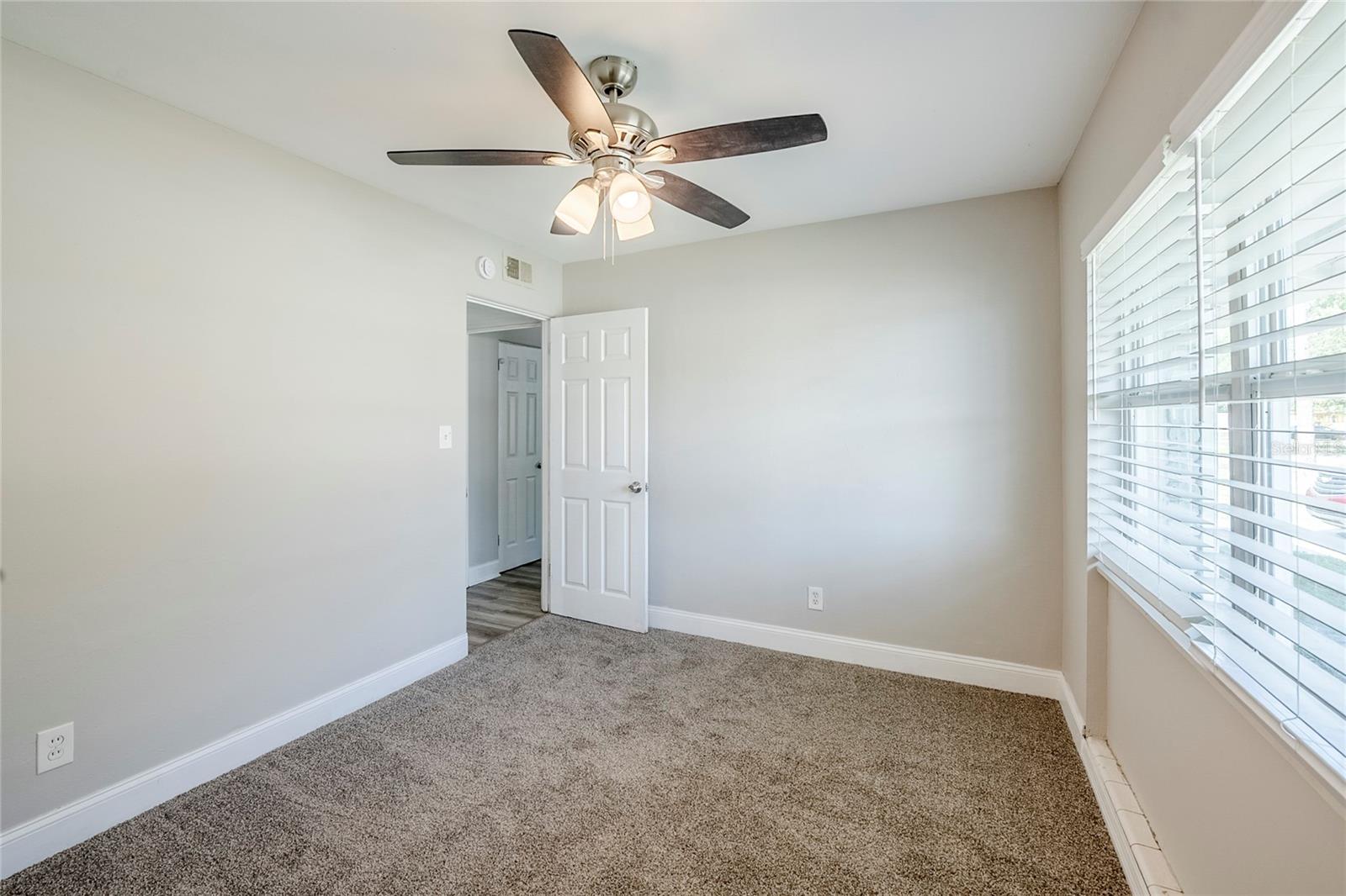 5210 Grandview Dr Property Photo 17