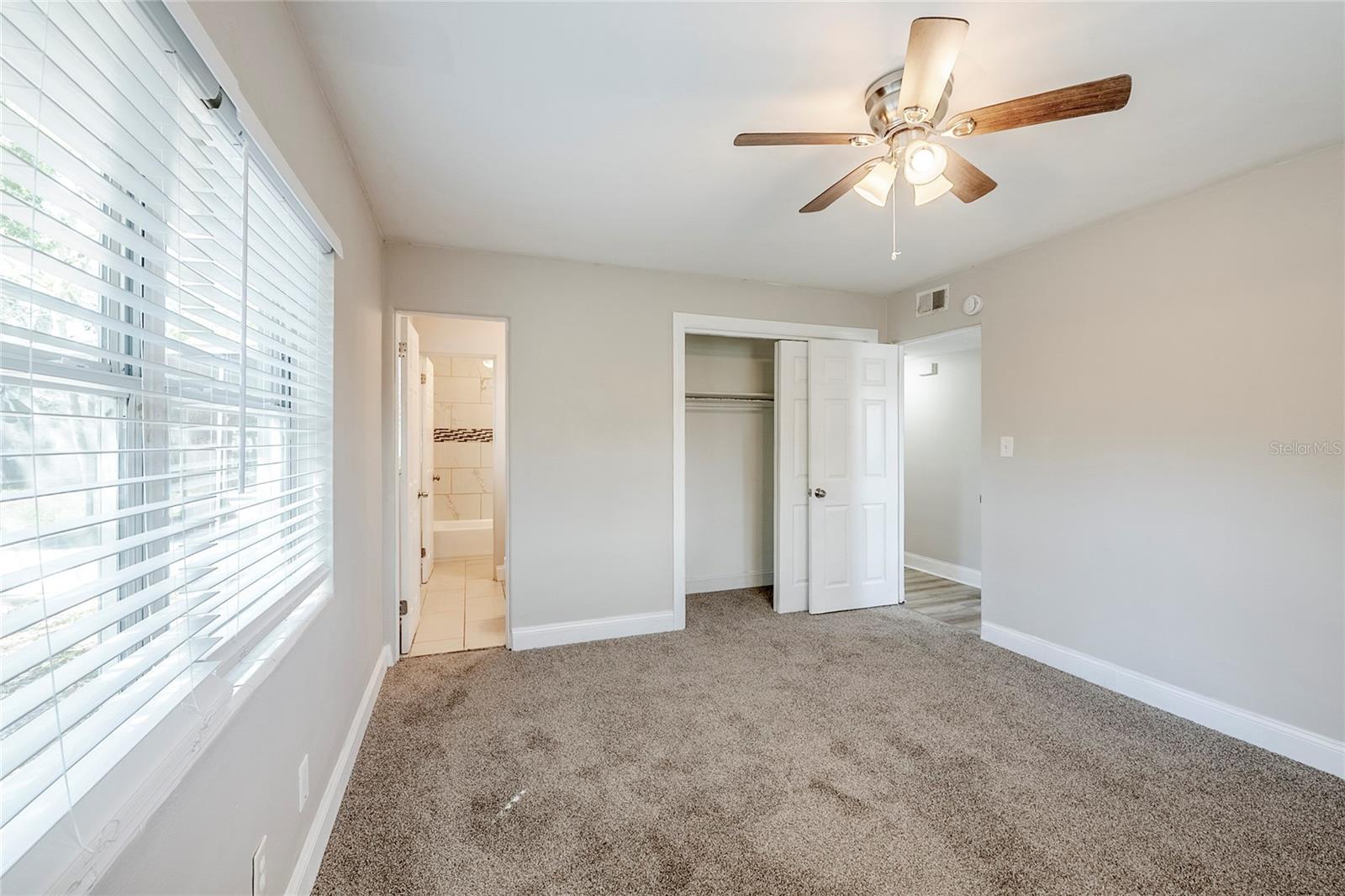 5210 Grandview Dr Property Photo 25