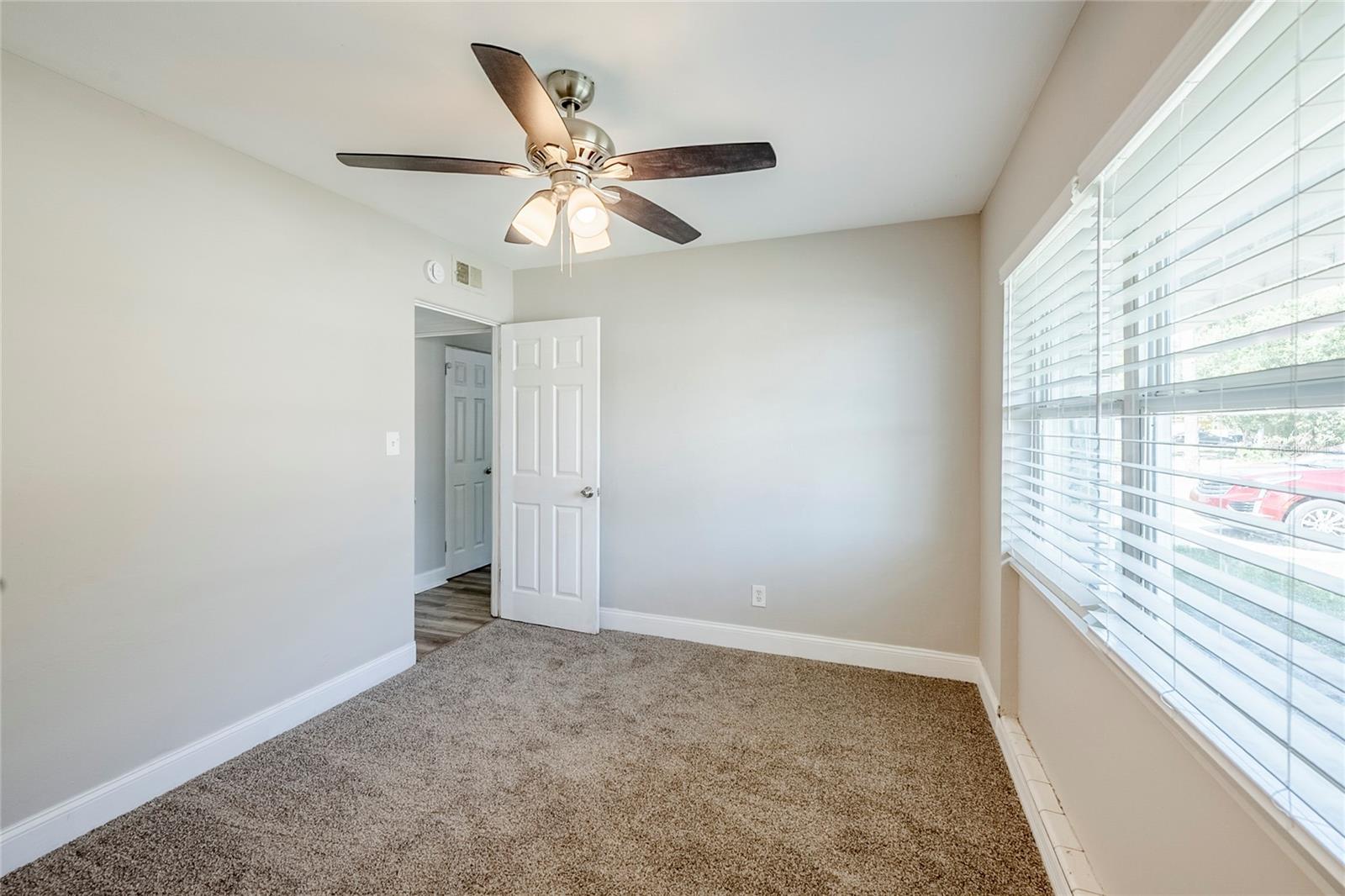 5210 Grandview Dr Property Photo 30