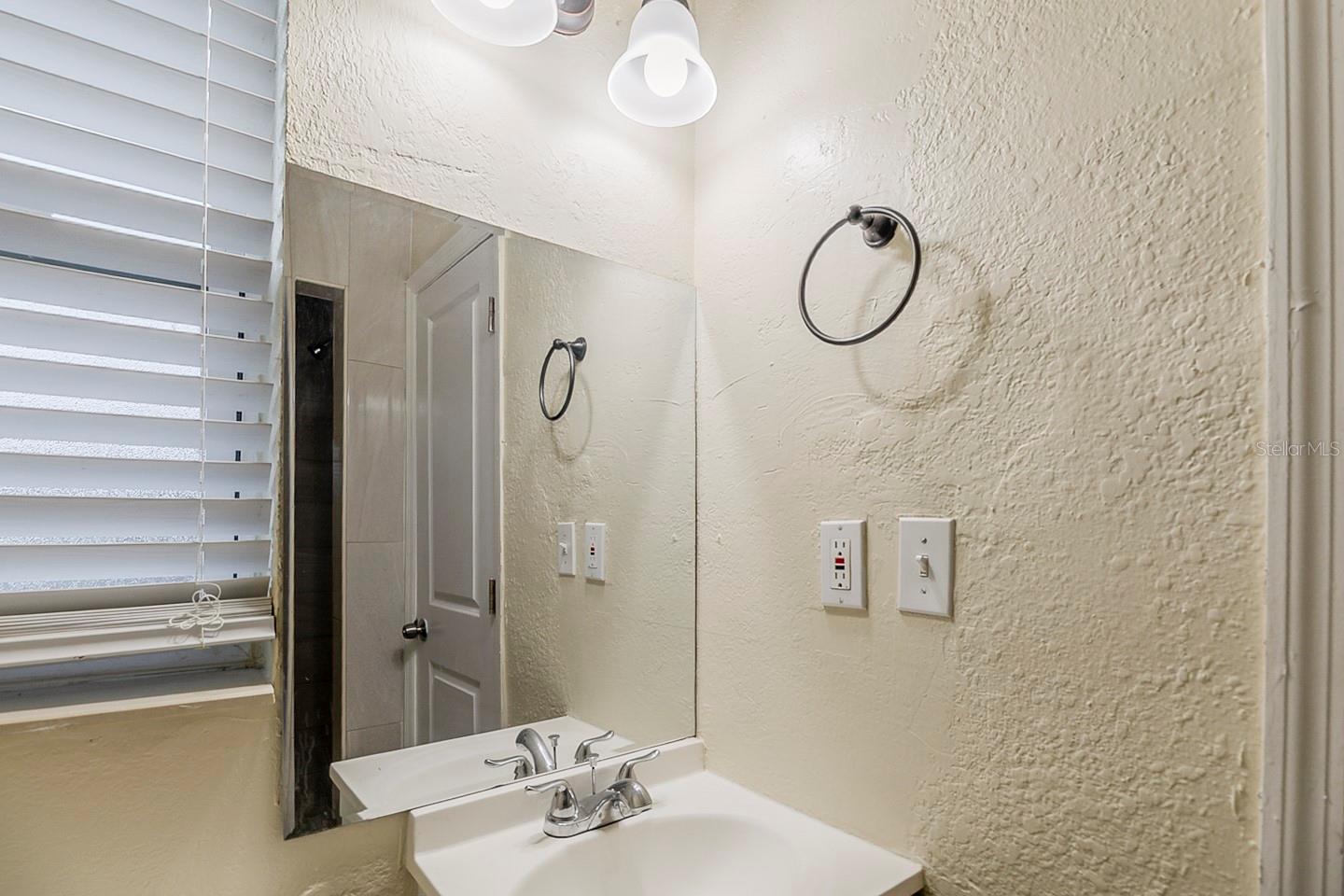 4320 Meadowbrook Ave Property Photo 14