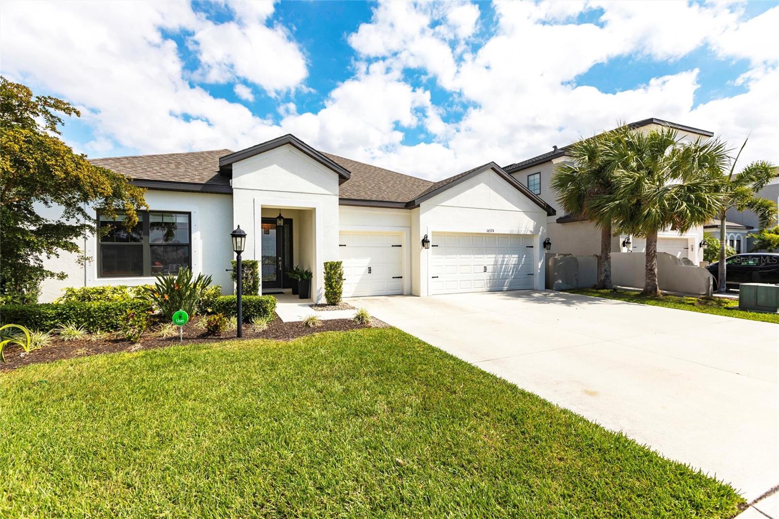 16524 Paynes Mill Dr Property Photo