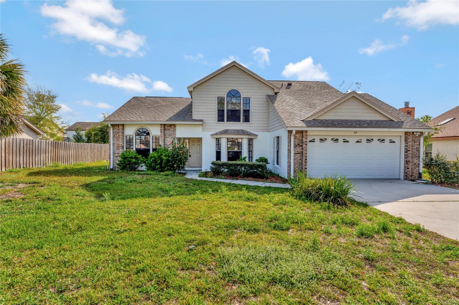 975 Cross Cut Way Property Photo