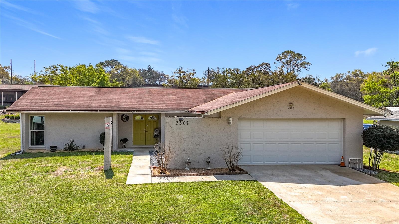 2507 Bluegrass St Property Photo