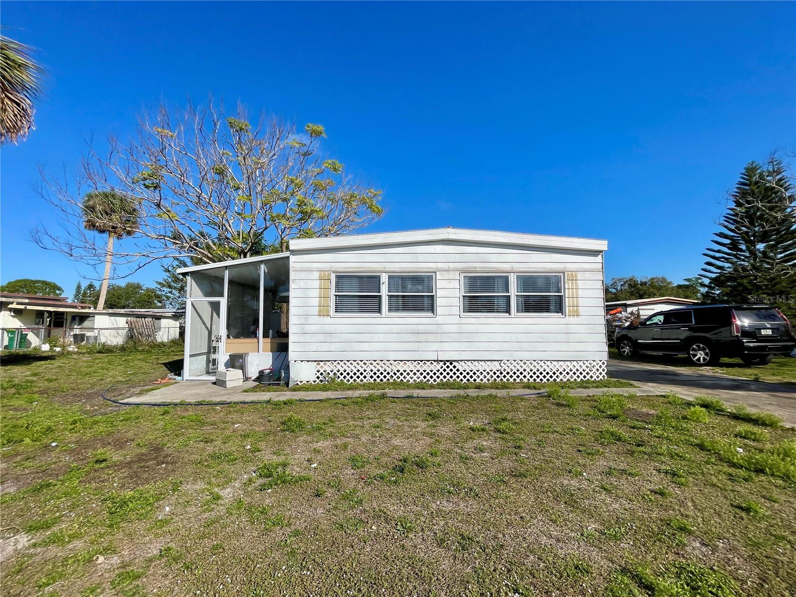 330 Creole Dr Property Photo