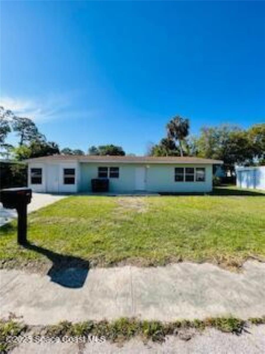 2235 Anna Dr Property Photo