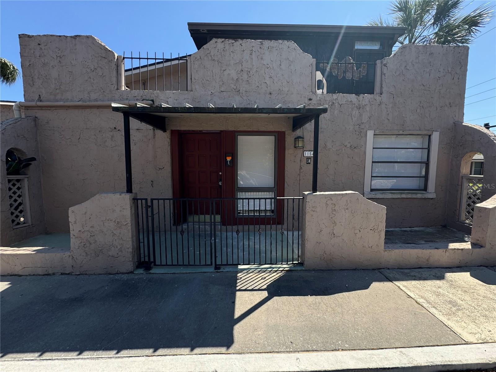 1154 Calle Del Norte #e Property Photo