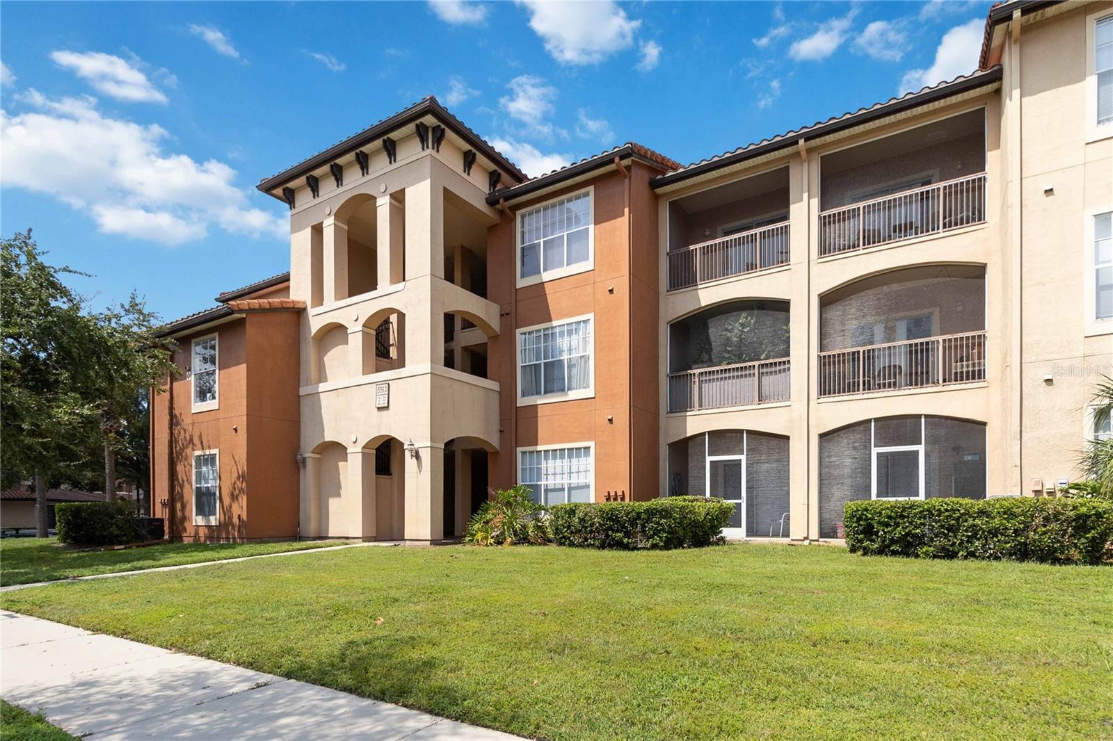 5512 Metrowest Blvd #203 Property Photo