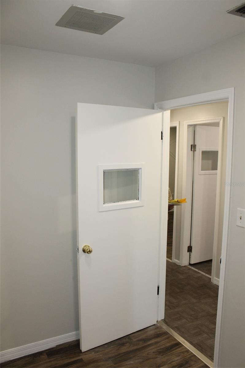 421 Montgomery Rd #125 Property Photo 5