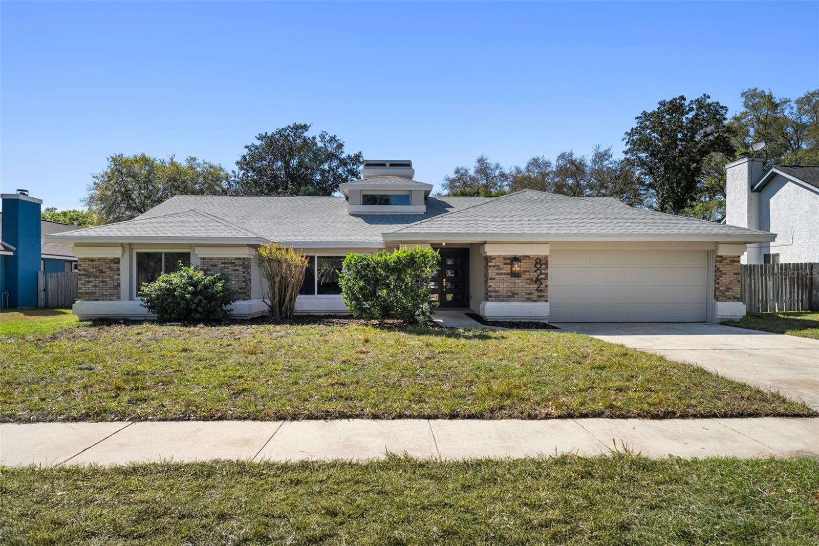 822 Swaying Palm Dr Property Photo