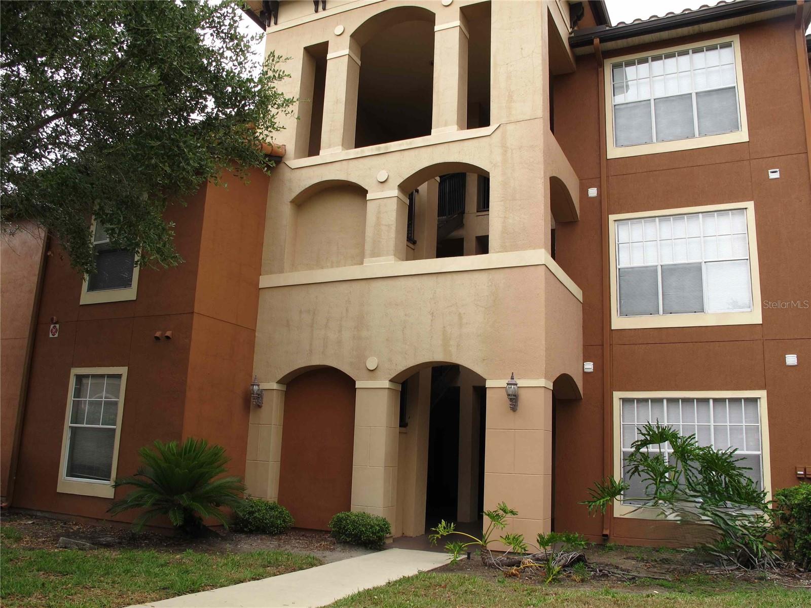 5524 Metrowest Blvd #21 Property Photo
