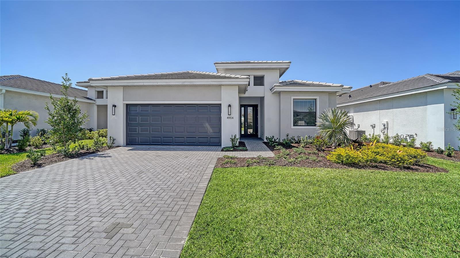 4914 Carova Way Property Photo
