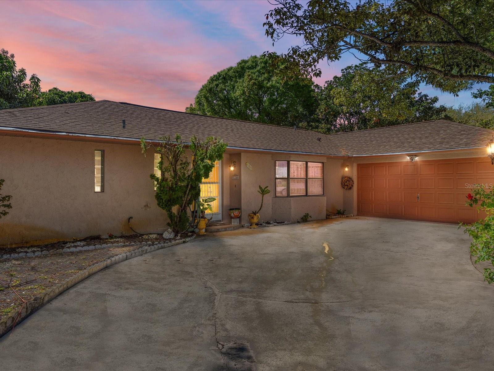 851 Juniper Cir Property Photo 1