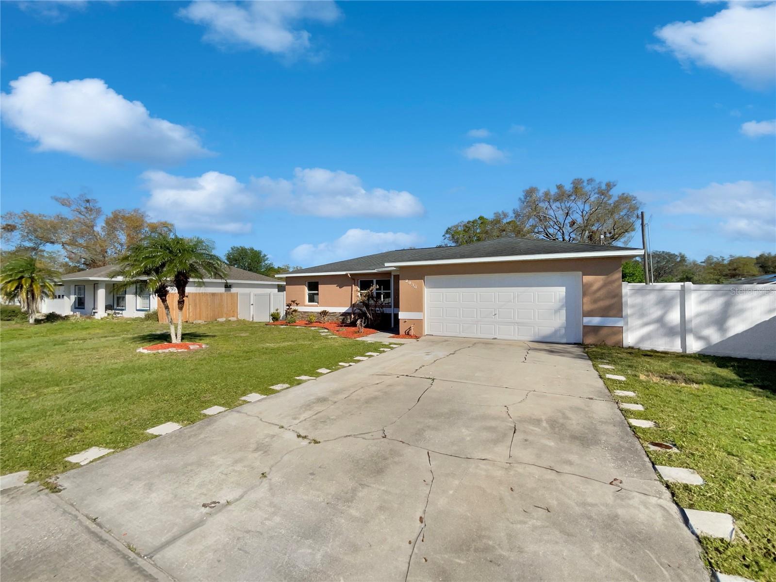 2936 Woodcrest Ln Property Photo 1