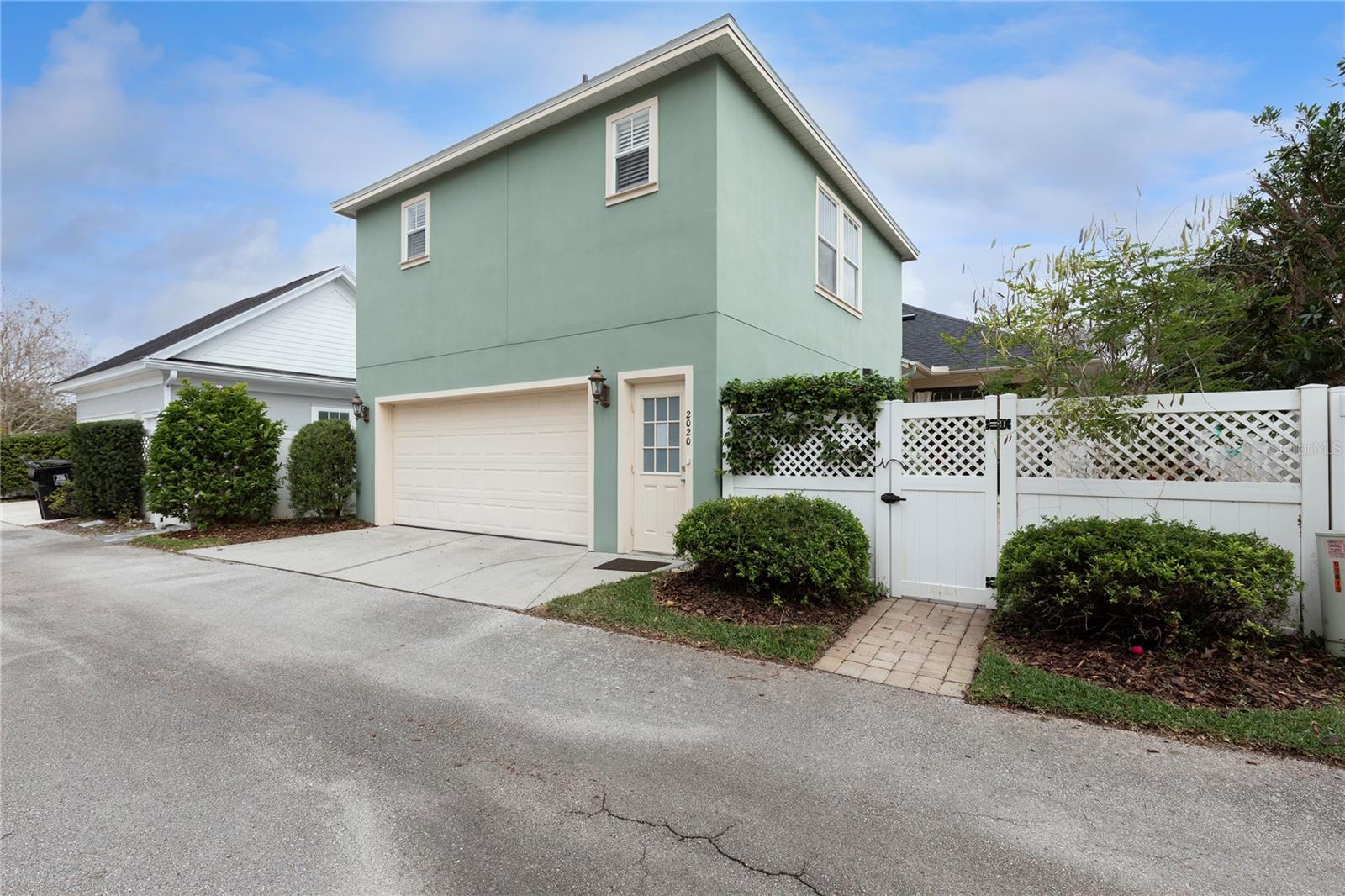 2020 Shaw Ln Property Photo