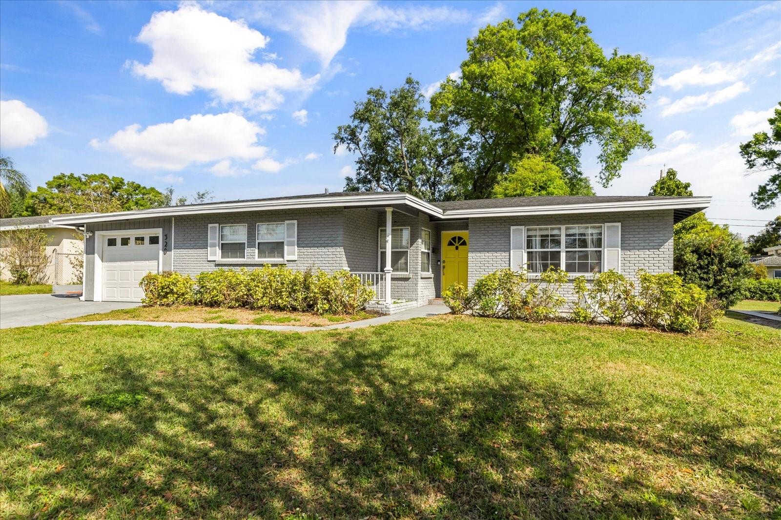 520 Oriole Dr Property Photo 1