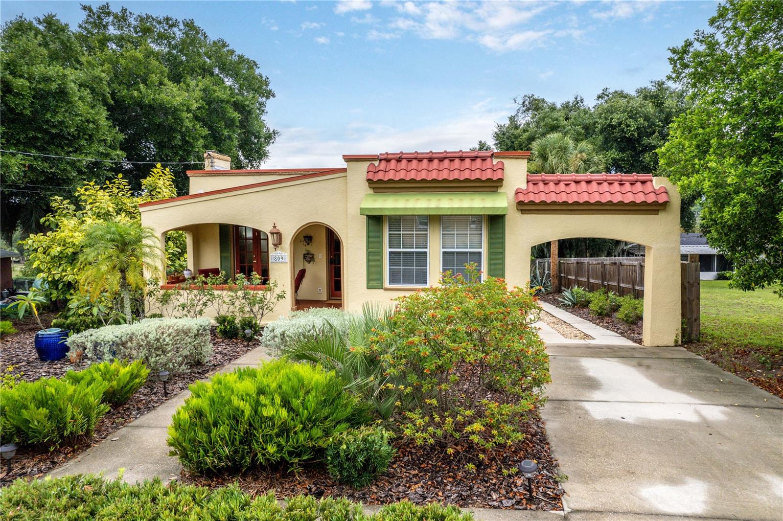Eustis High School Real Estate Listings Main Image