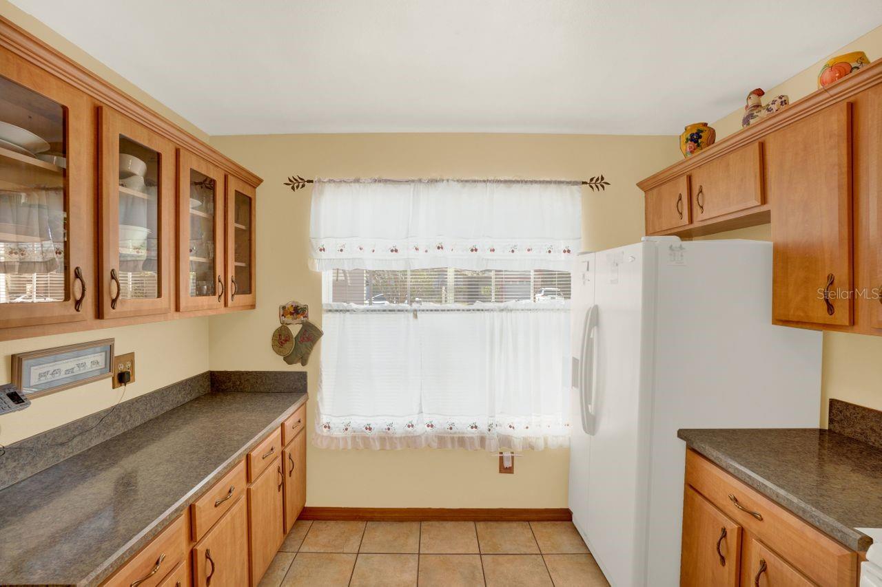 182 Edgewater Cir Property Photo 8