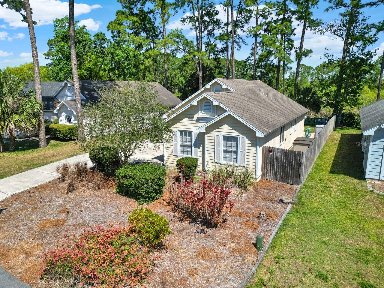 182 Edgewater Cir Property Photo 29