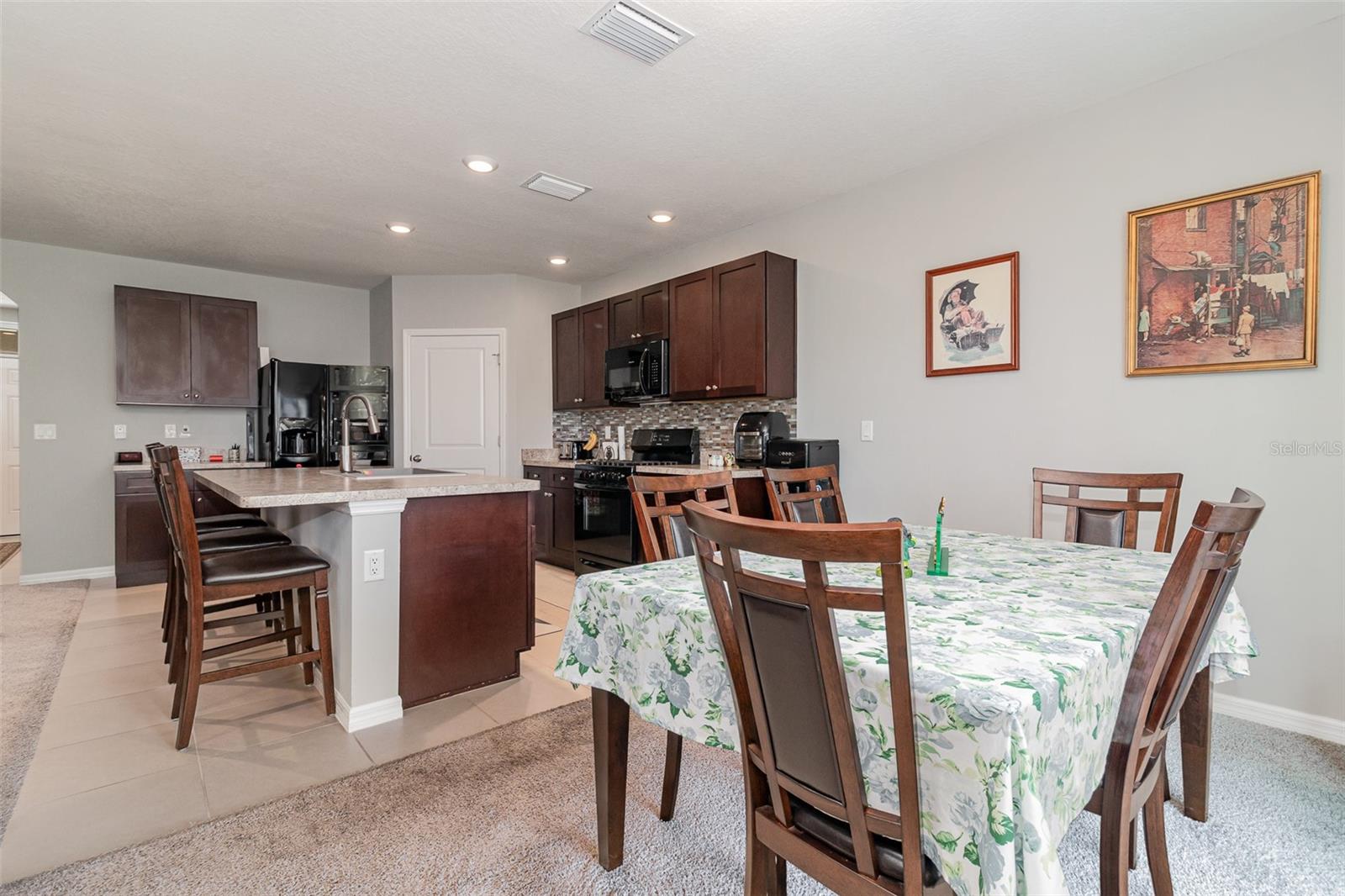 9731 Pepper Tree Trl Property Photo 8