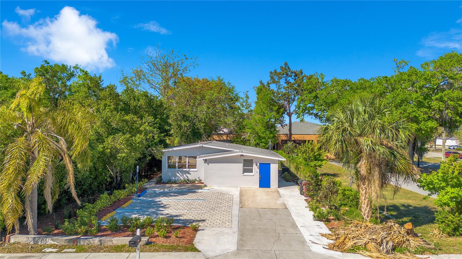 4749 Hargrave St Property Photo