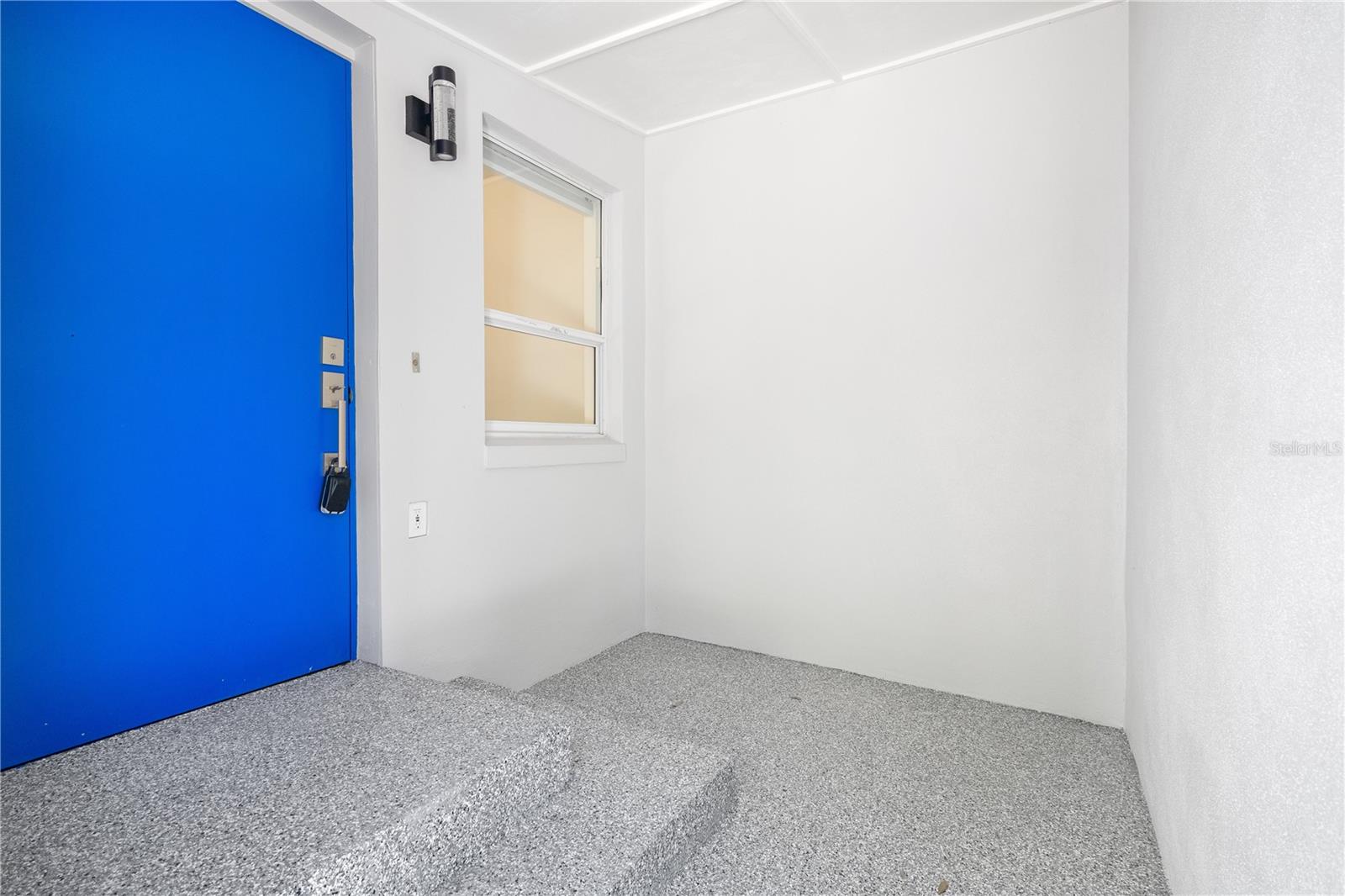 4749 Hargrave St Property Photo 5