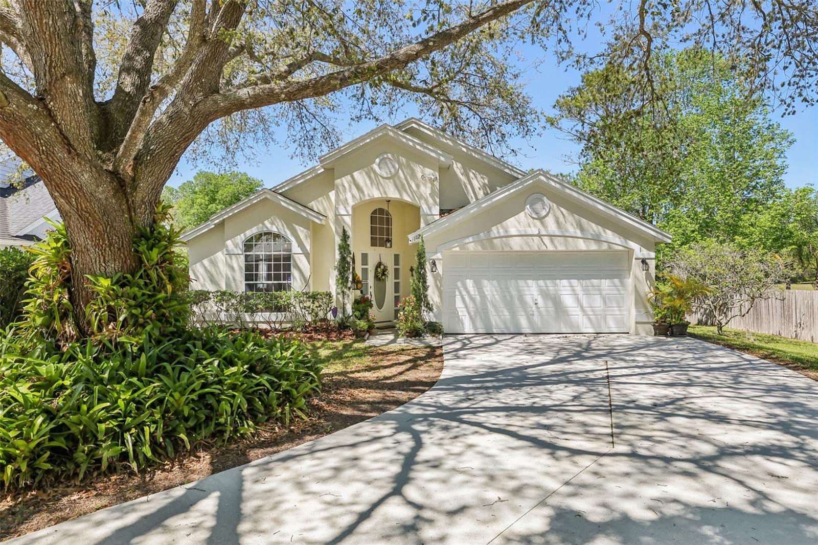 1120 Parker Canal Ct Property Photo 1