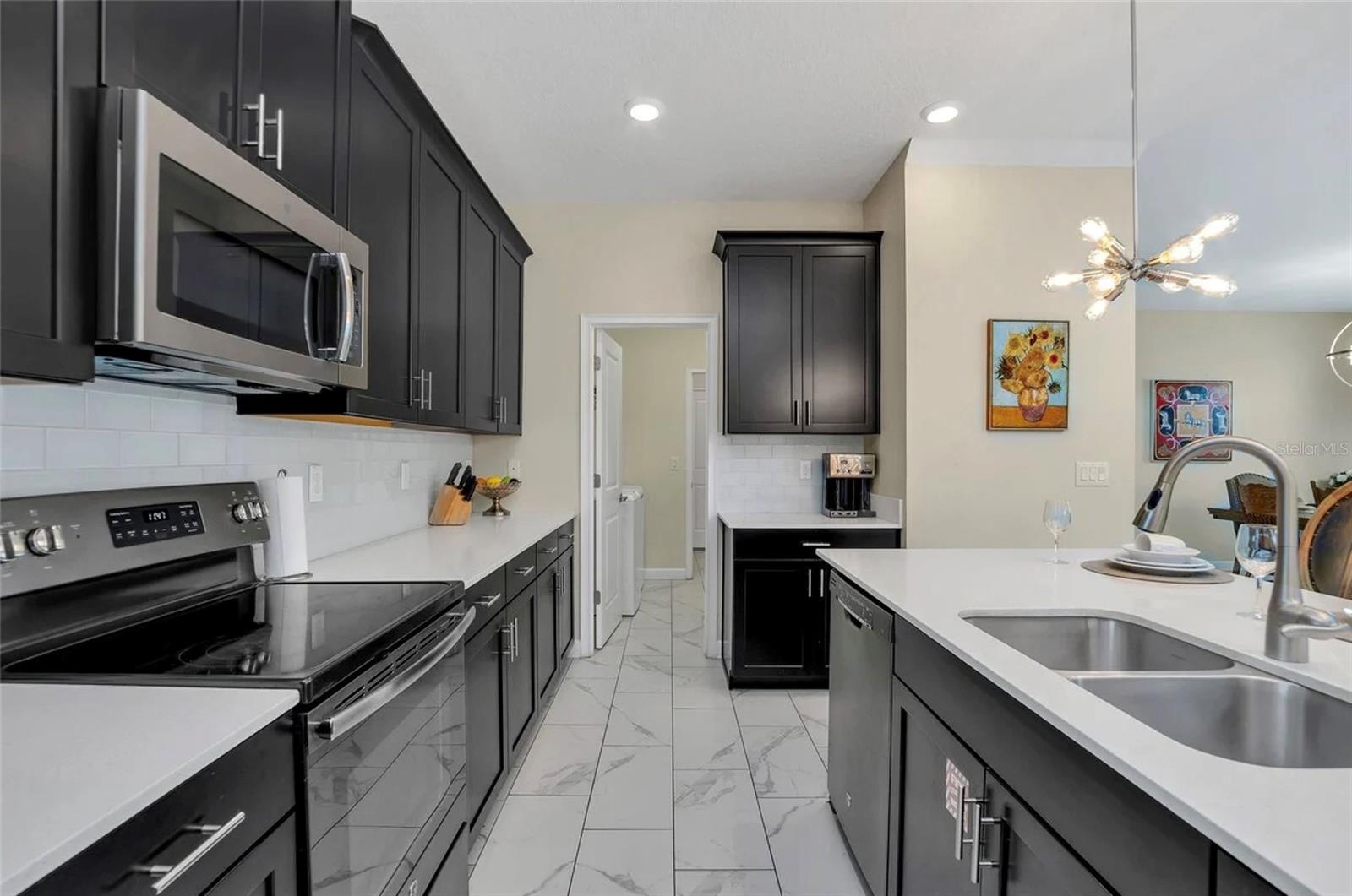 1555 Flange Dr Property Photo 14