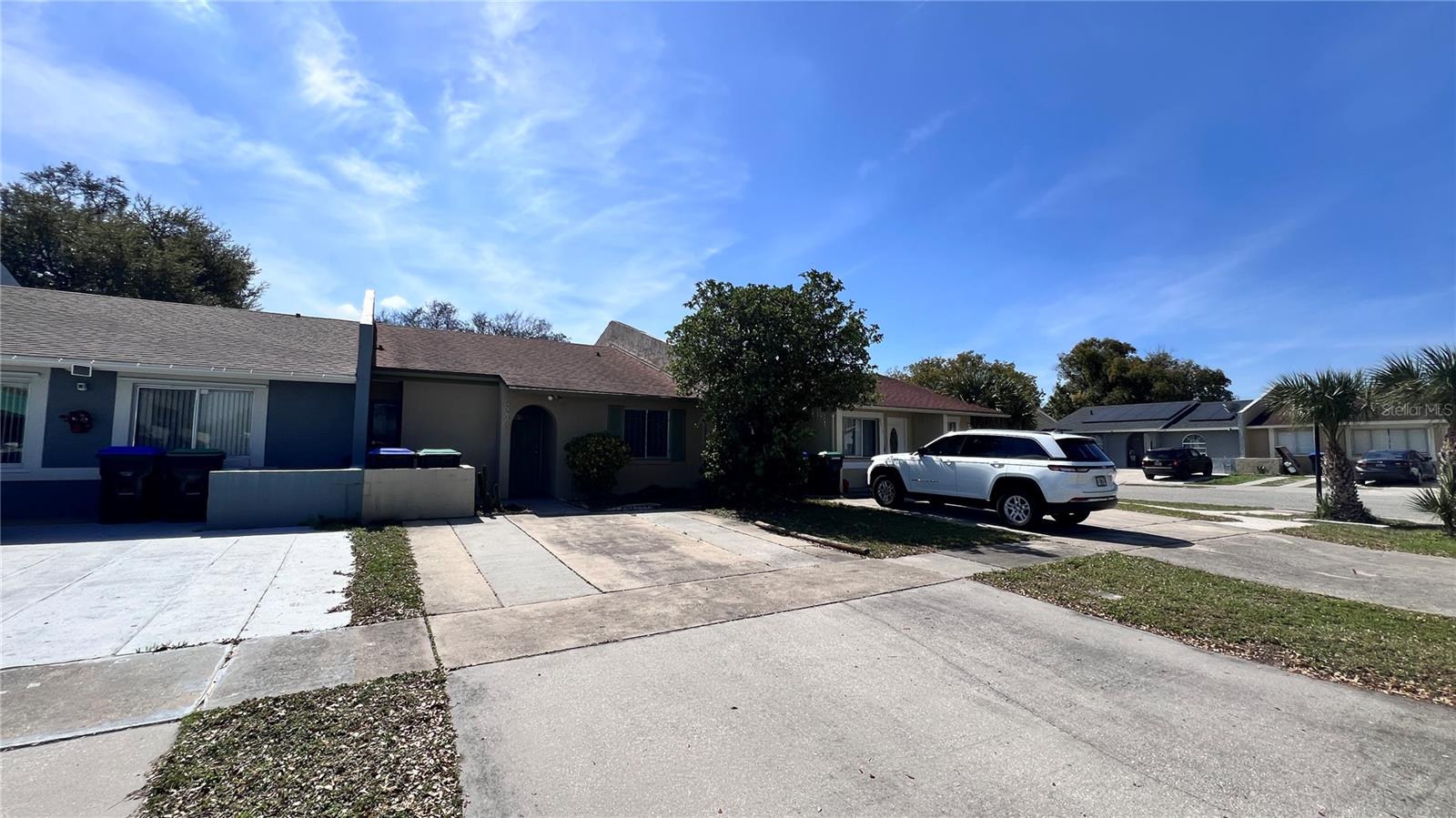 2608 London Bridge Ct Property Photo