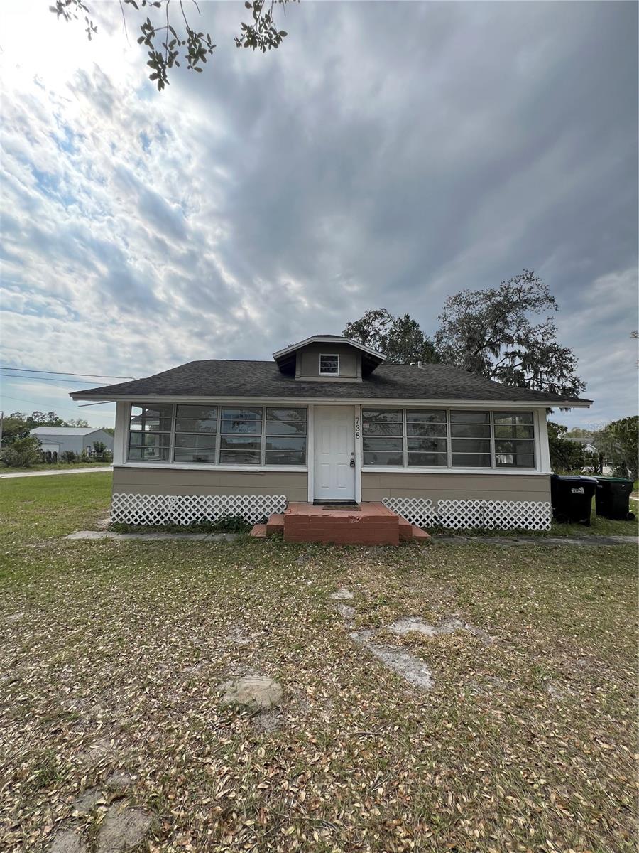 738 N Dean Rd Property Photo 1