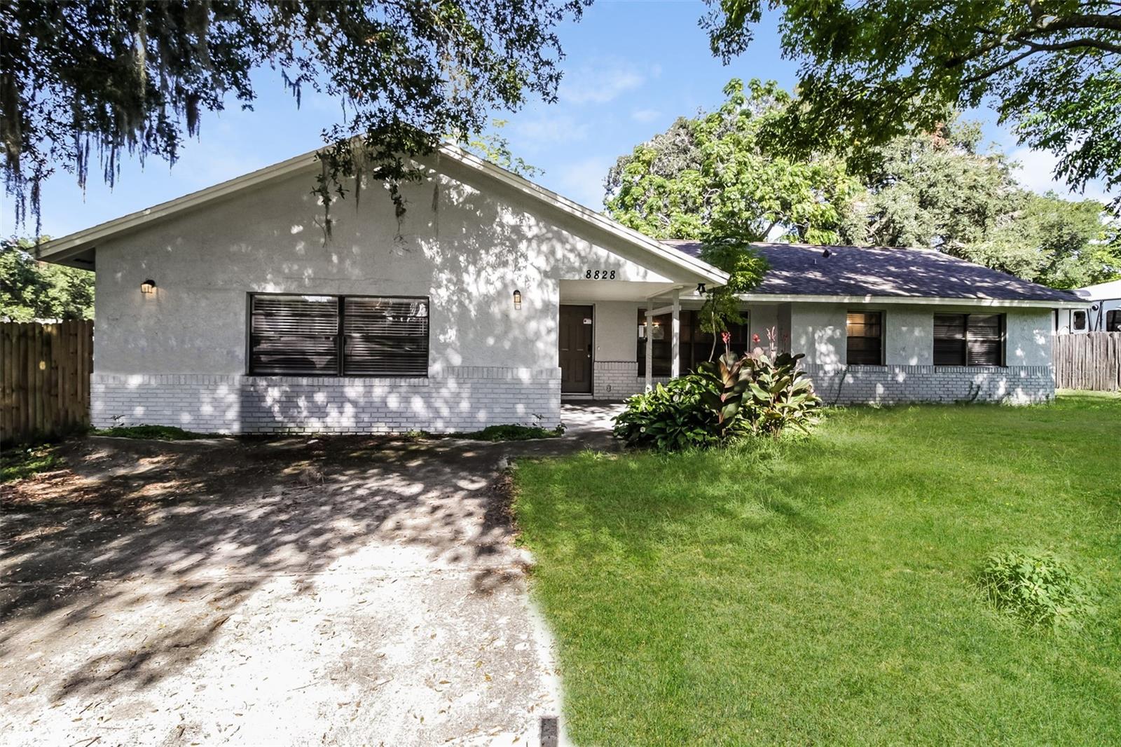 8828 Ava Lake Dr Property Photo