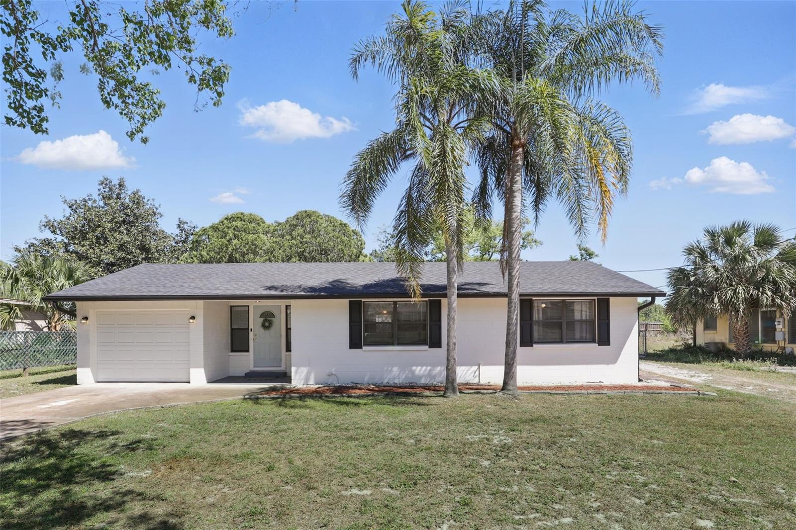 211 Agua Vista St Property Photo 1