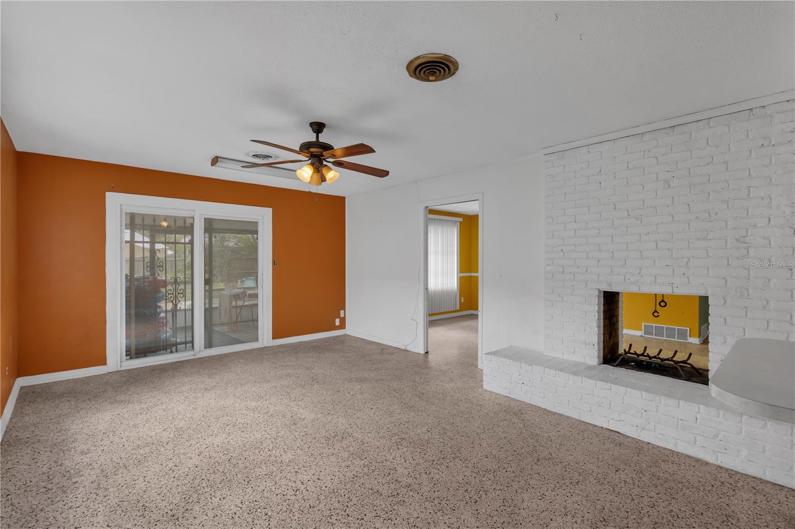 2829 Aloma Ave Property Photo 4