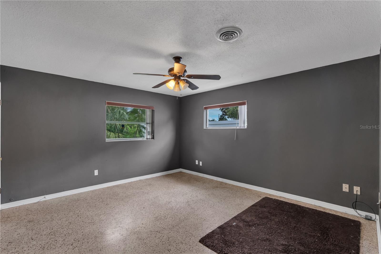 2829 Aloma Ave Property Photo 9