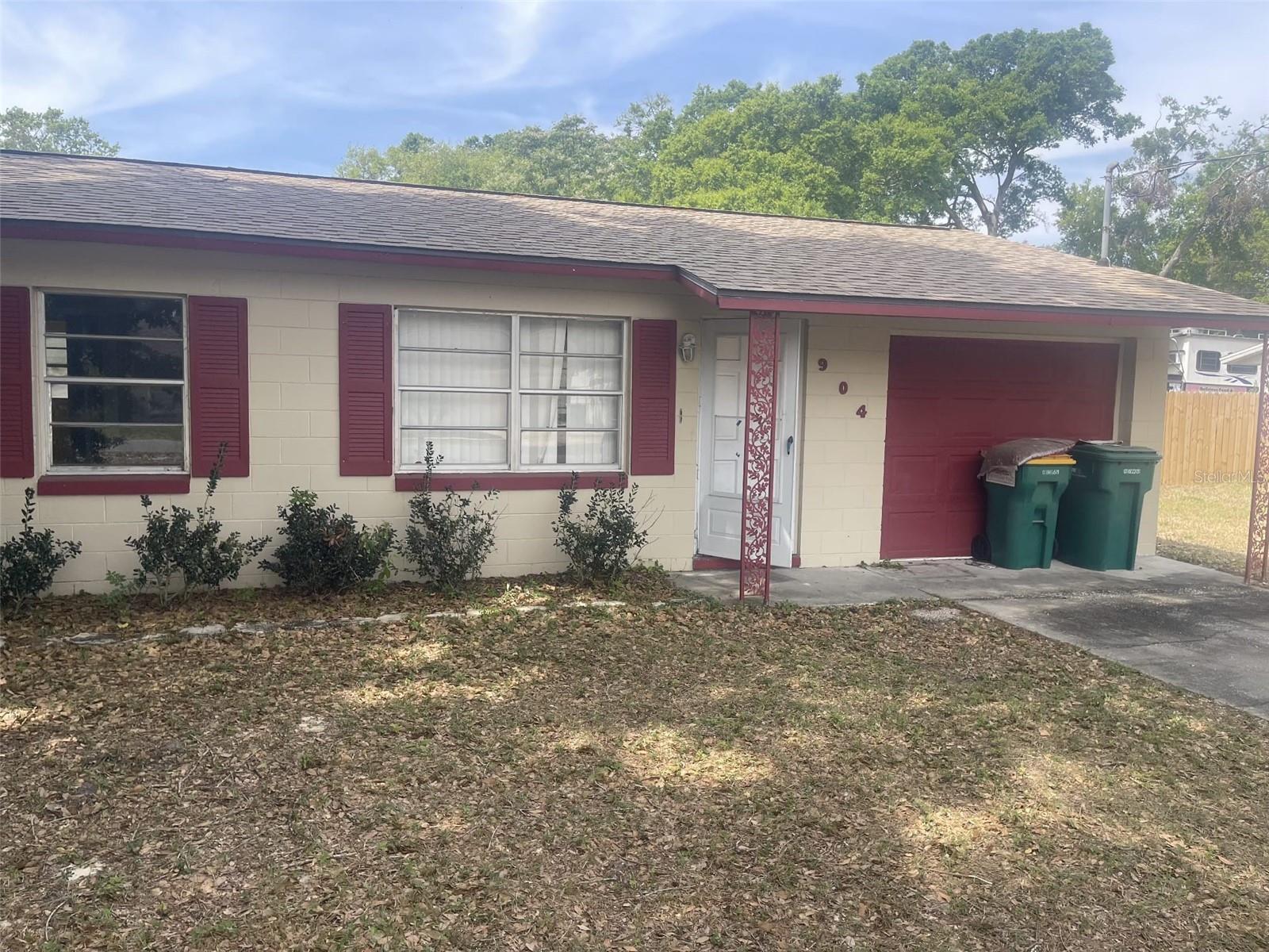 904 Hickory Ave Property Photo