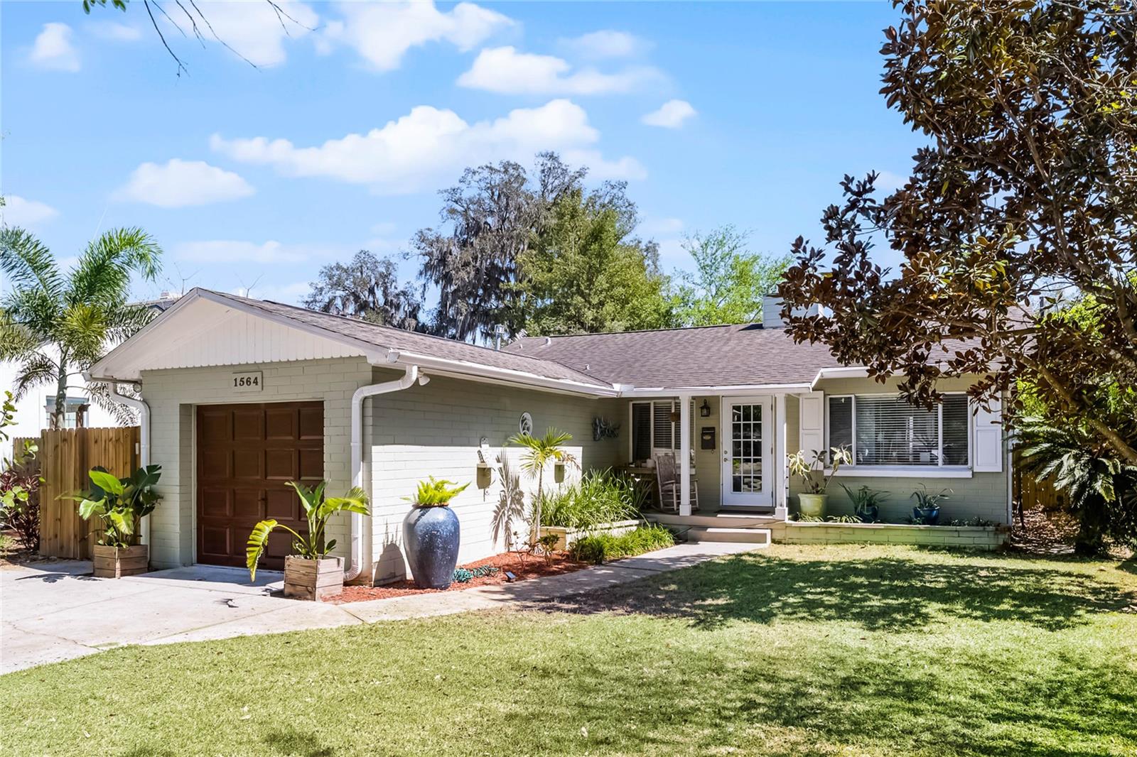 1564 Cavendish Rd Property Photo 2